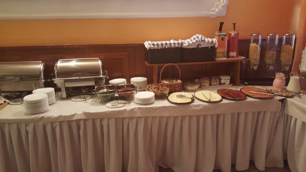 Cristian Apartman Hajdúszoboszló Buitenkant foto